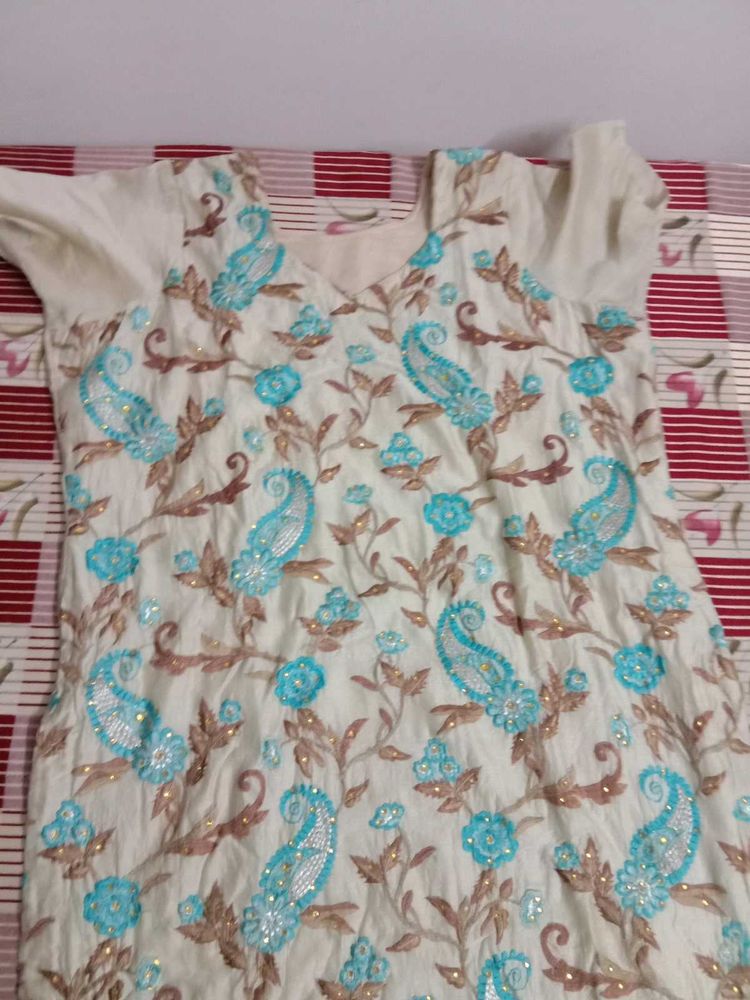 Kurta Set With Salwar And Duppatta Like New