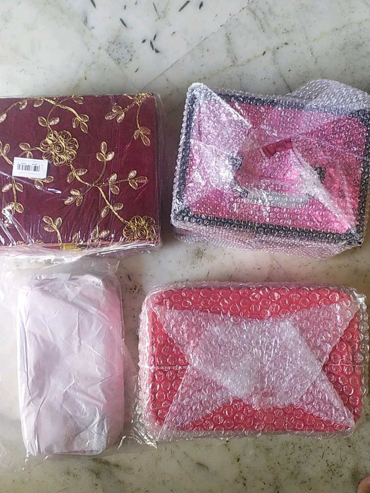 Combo Of 4 Items With Freebie