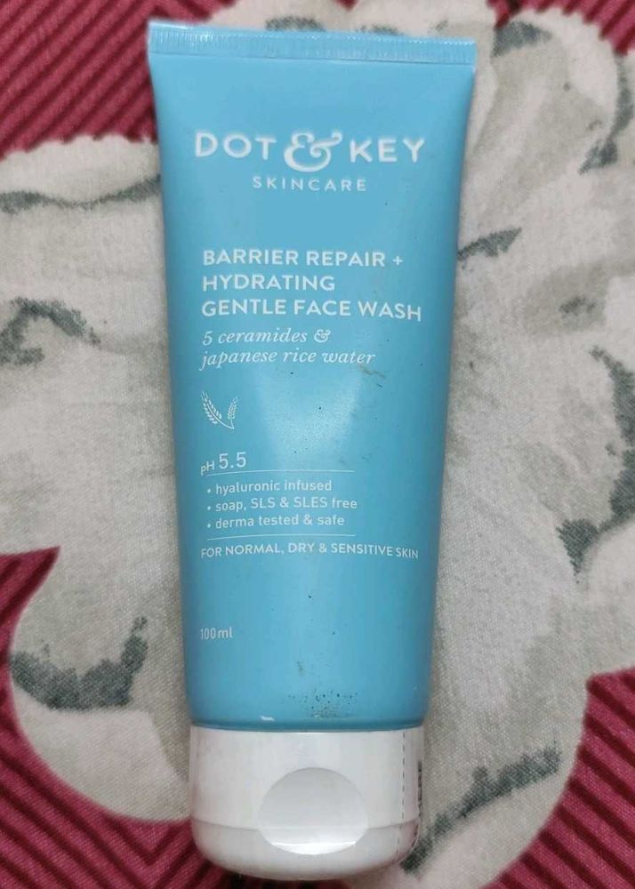 Dot &amp; Key Face Wash