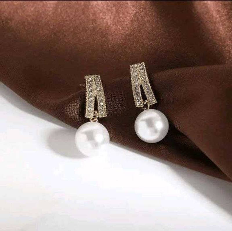Pearl Drop Earrings