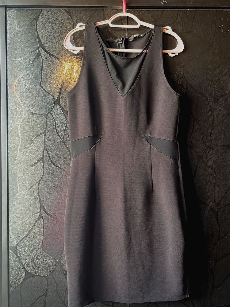 Black Bodycon Dress