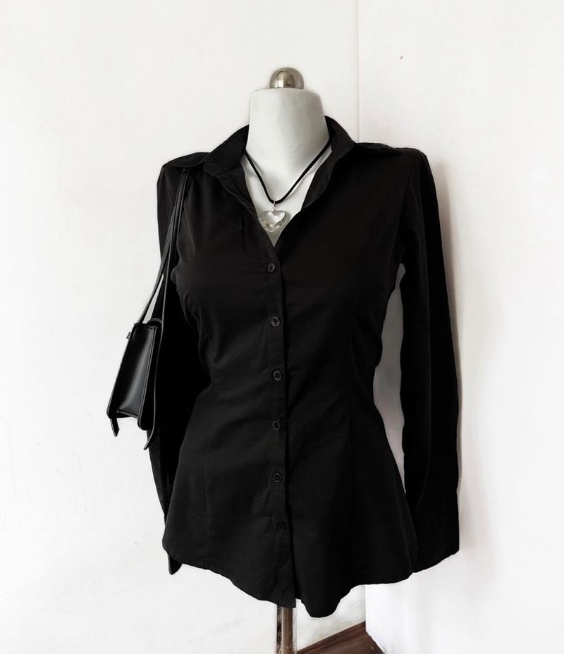 H&amp;M Black fitted Shirt
