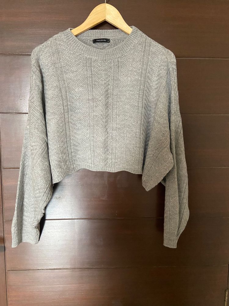 Gray Knit Cropped oversized Sweater (M)