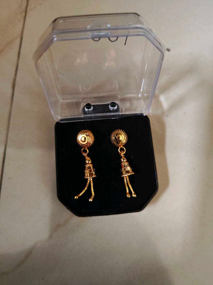 (Available At 199 If You Place Offer) Earrings