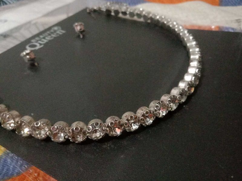 Jewellery Set (necklace with earrings)