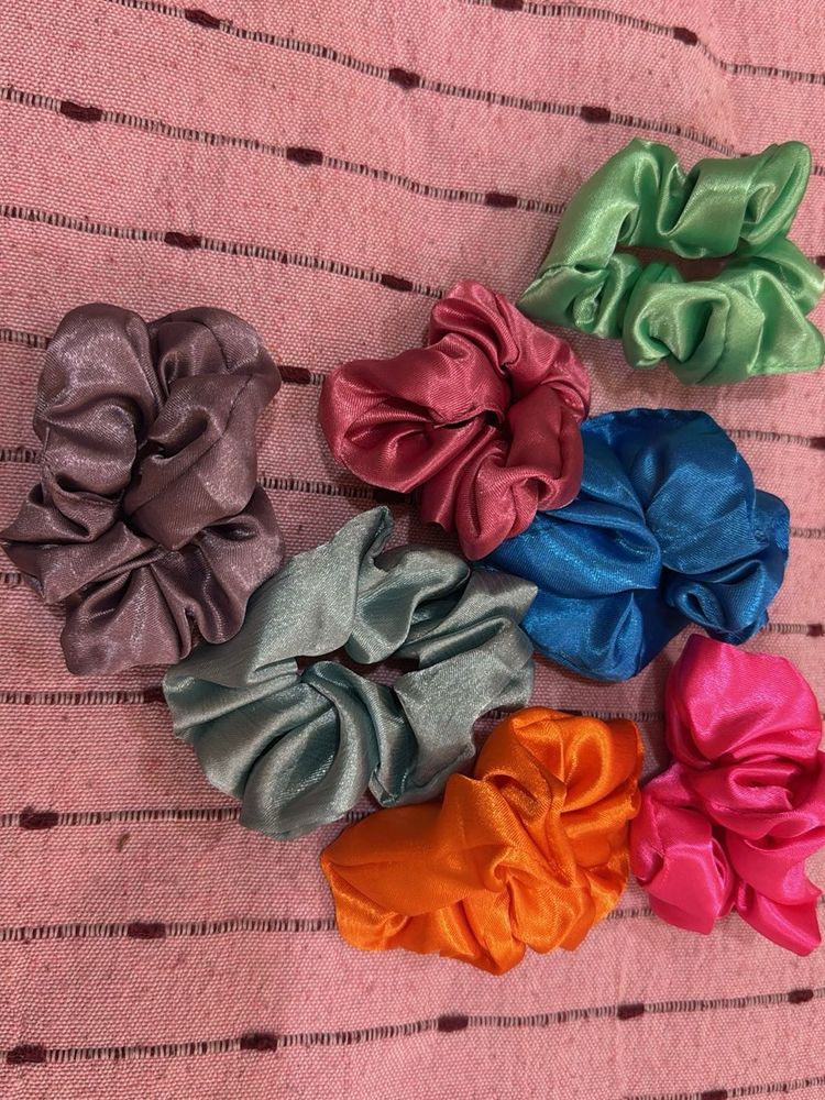 Satin Scrunchie Set (7)