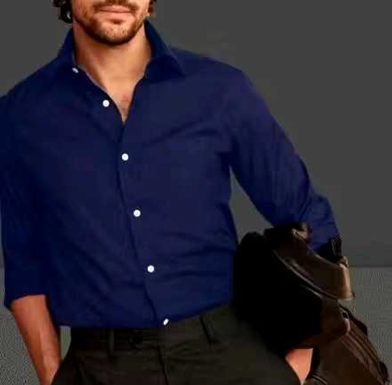 Men&#39;s Classic Navy Button-Down Shirt