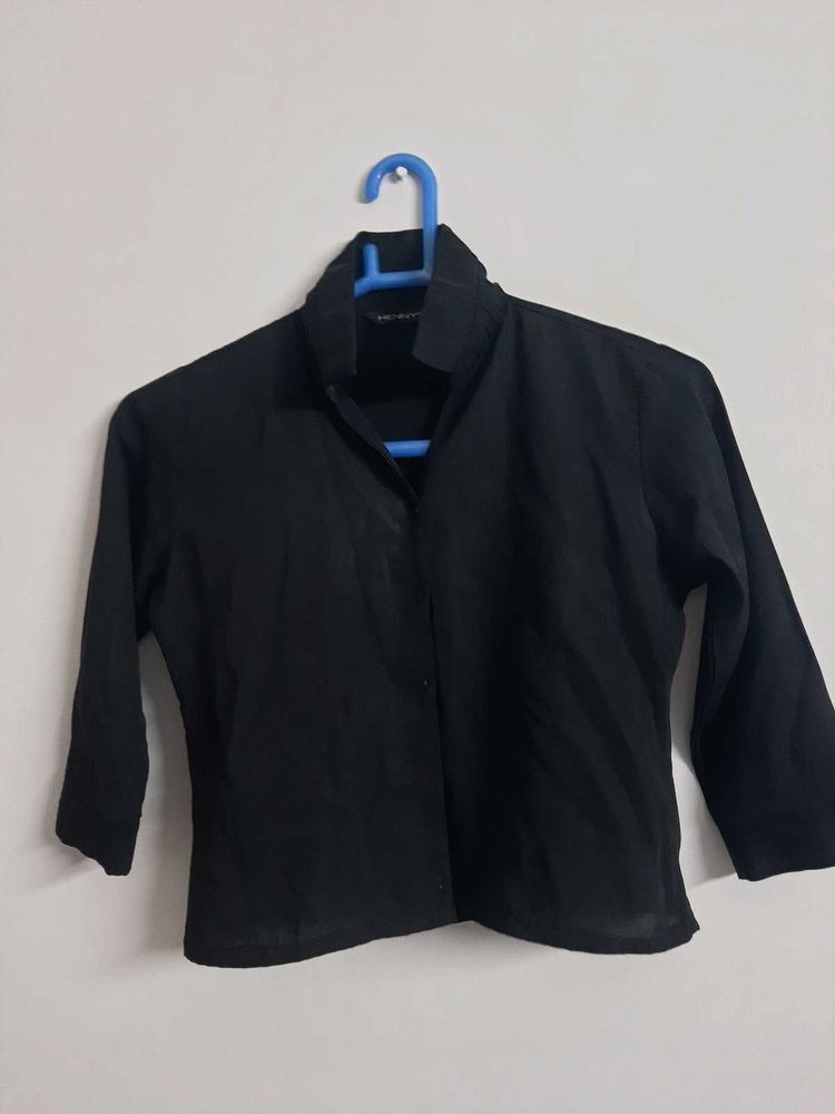 Black 3/4 Sleeve Button-Up Shirt