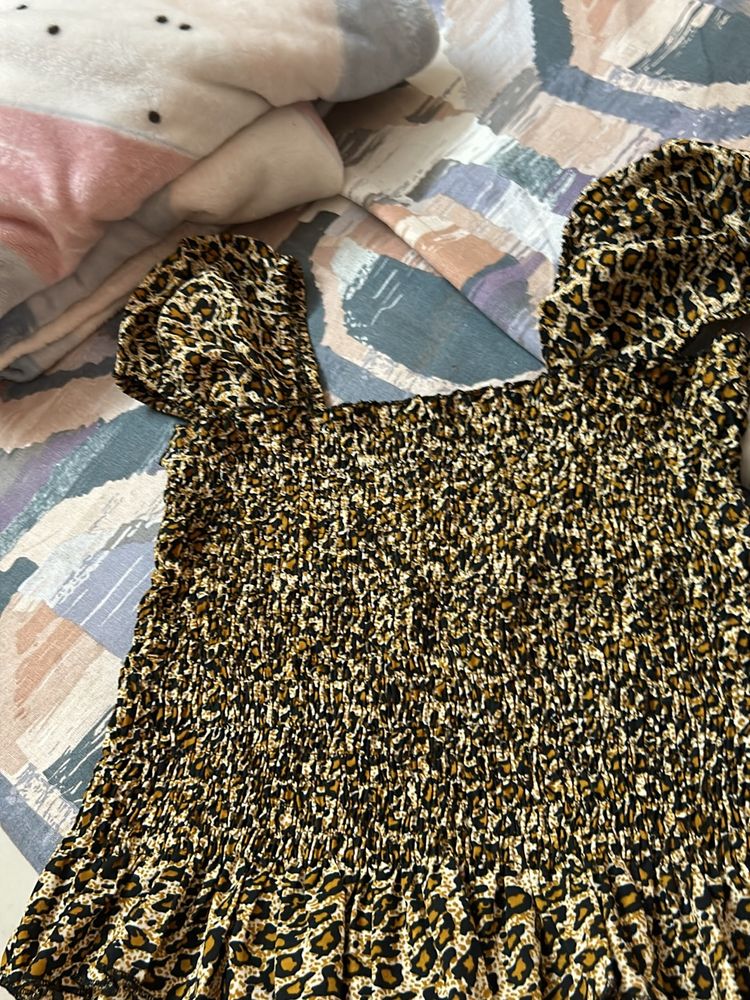 PRICES DROPPED! Cute Leopard Print Crop Top