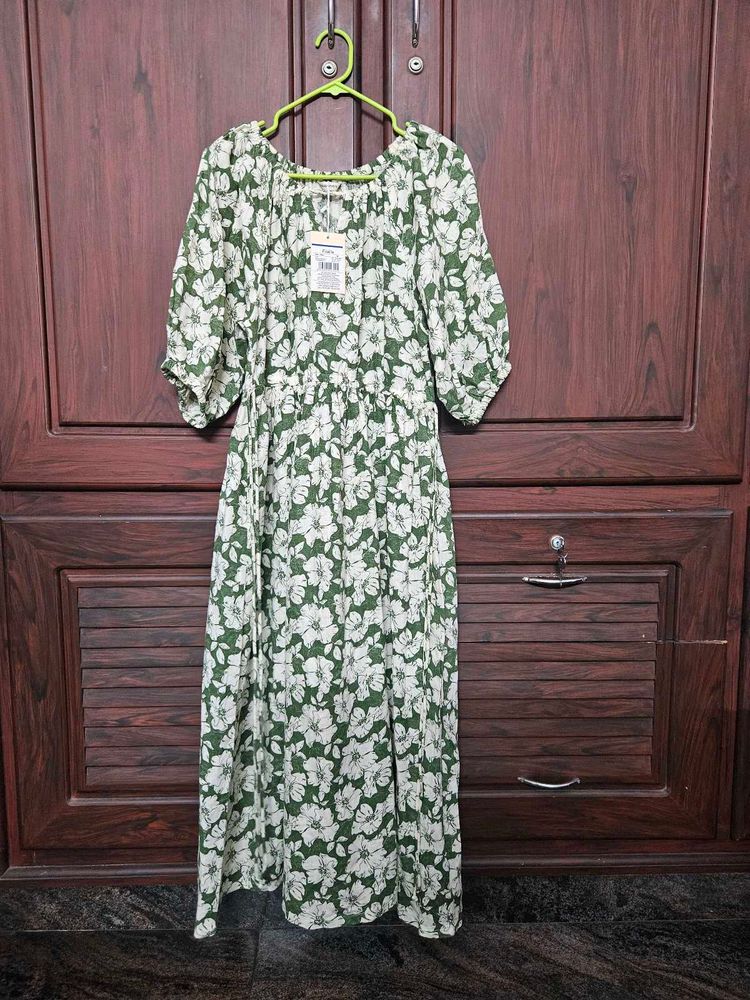 Floral Midi Dress - New with Tags!