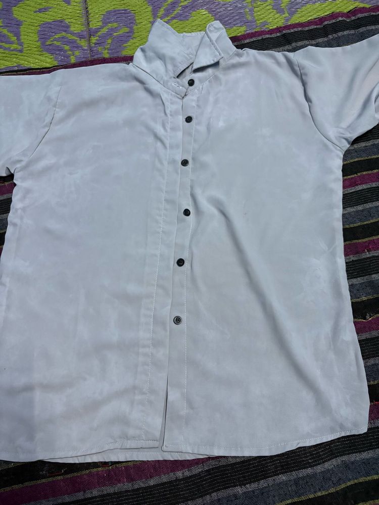 Elegant Button-Down Shirt