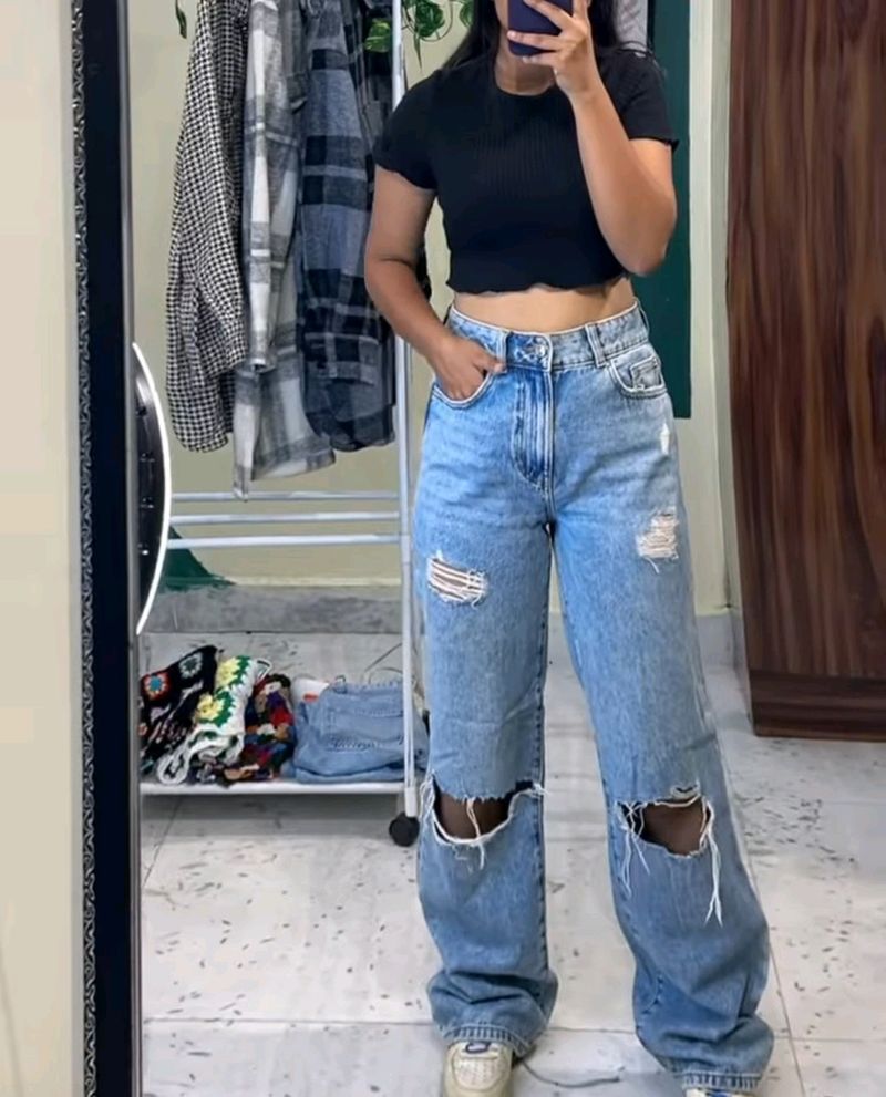 Ripped Jeans  With Free Tshirt(with Tag)🖤