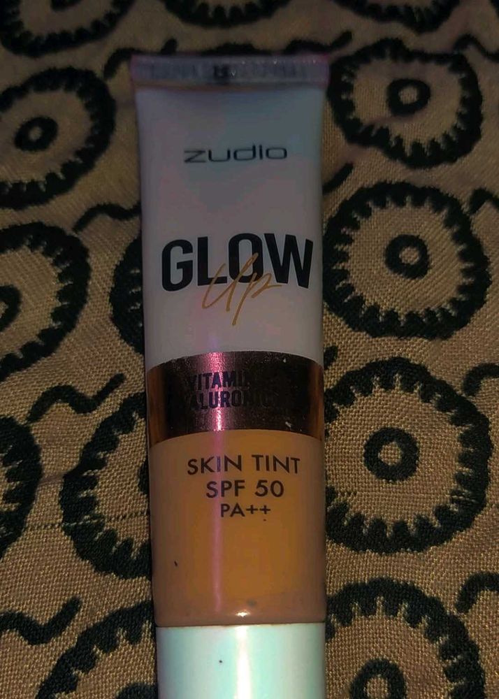 Zudio Glow Up Skin Tint With SPF50