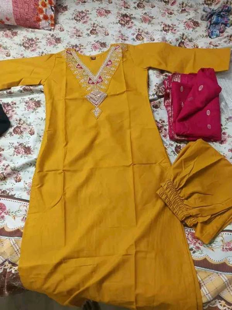 Elegant Yellow Kurta Set