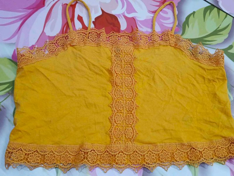 (100)Lace Trim Cami Top