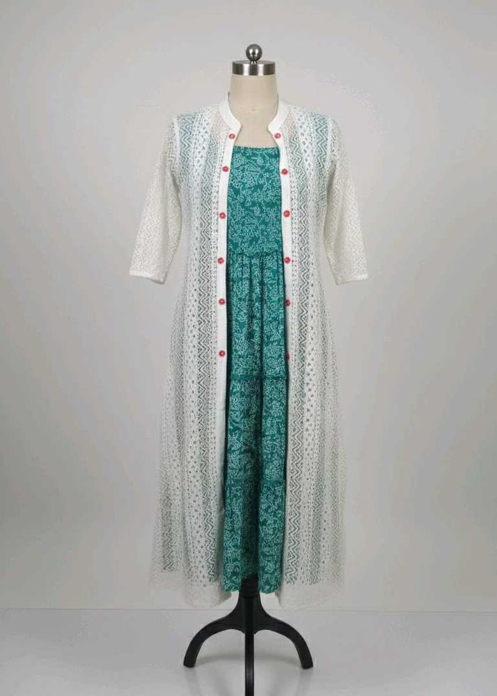 Elegant Green &amp; White Kurta Set