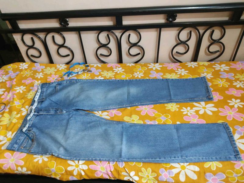 Blue Denim Jeans, Length: 42.5&#34;.
