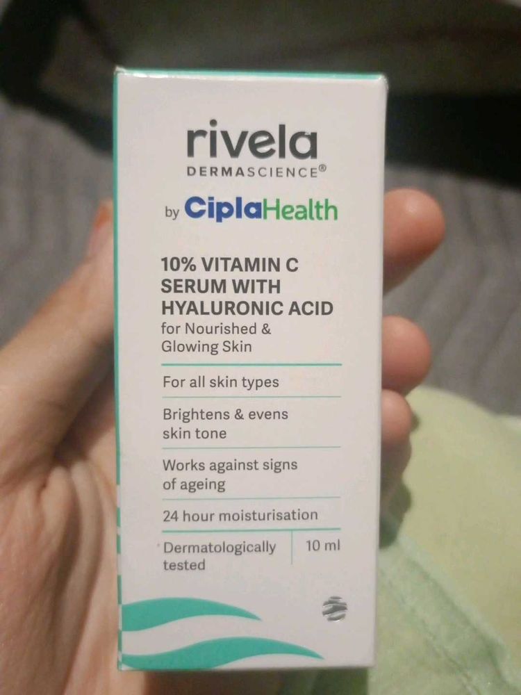 Revilea Vitamin C And Hyaluronic Acid Serum