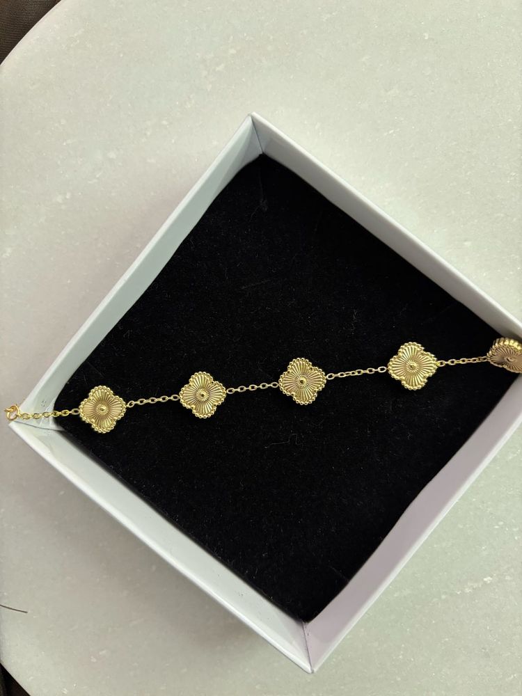 Golden Clover Bracelet