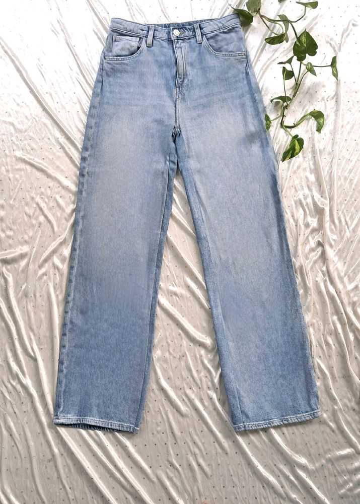 H&amp;M Straight Fit Jeans (24-26)