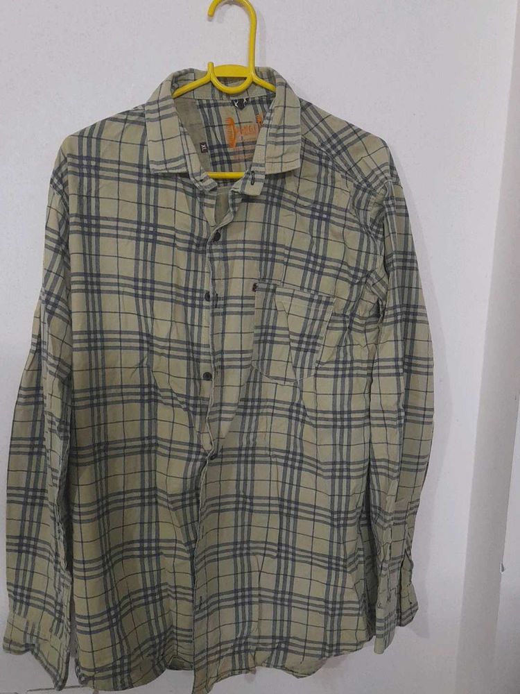 Vintage Plaid Button-Down Shirt