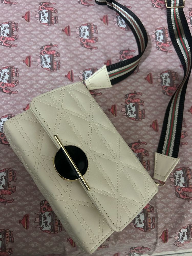 Chic Cream Quilted Crossbody Bag