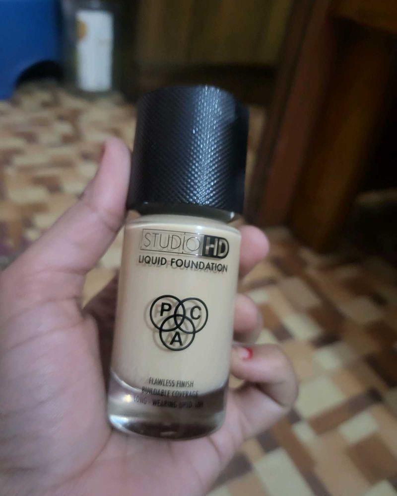 PAC Studio HD Liquid Foundation