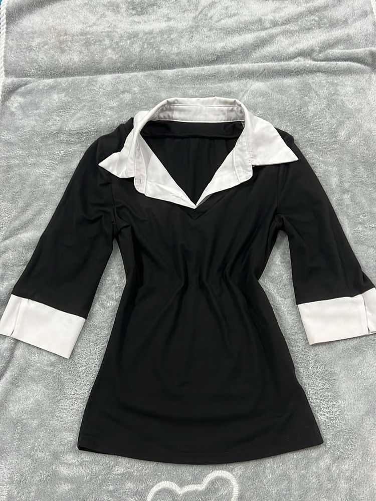 Chic Black &amp; White Collared Top