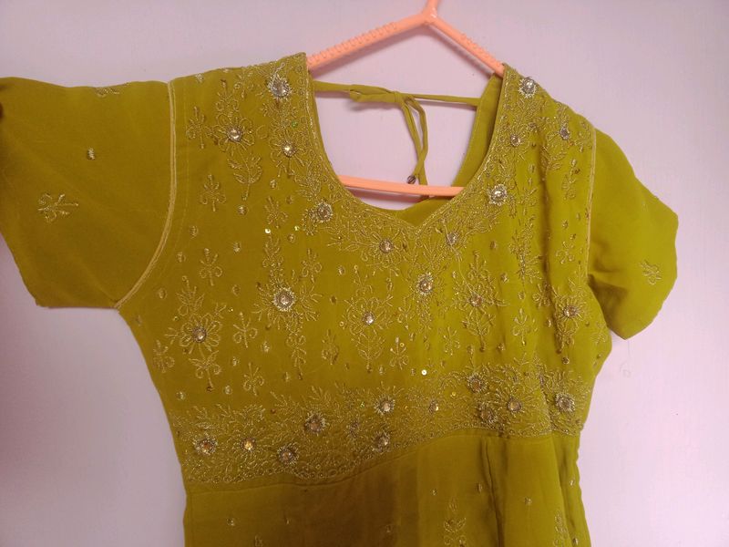 It Can Be Used For Mehendi Ceremony