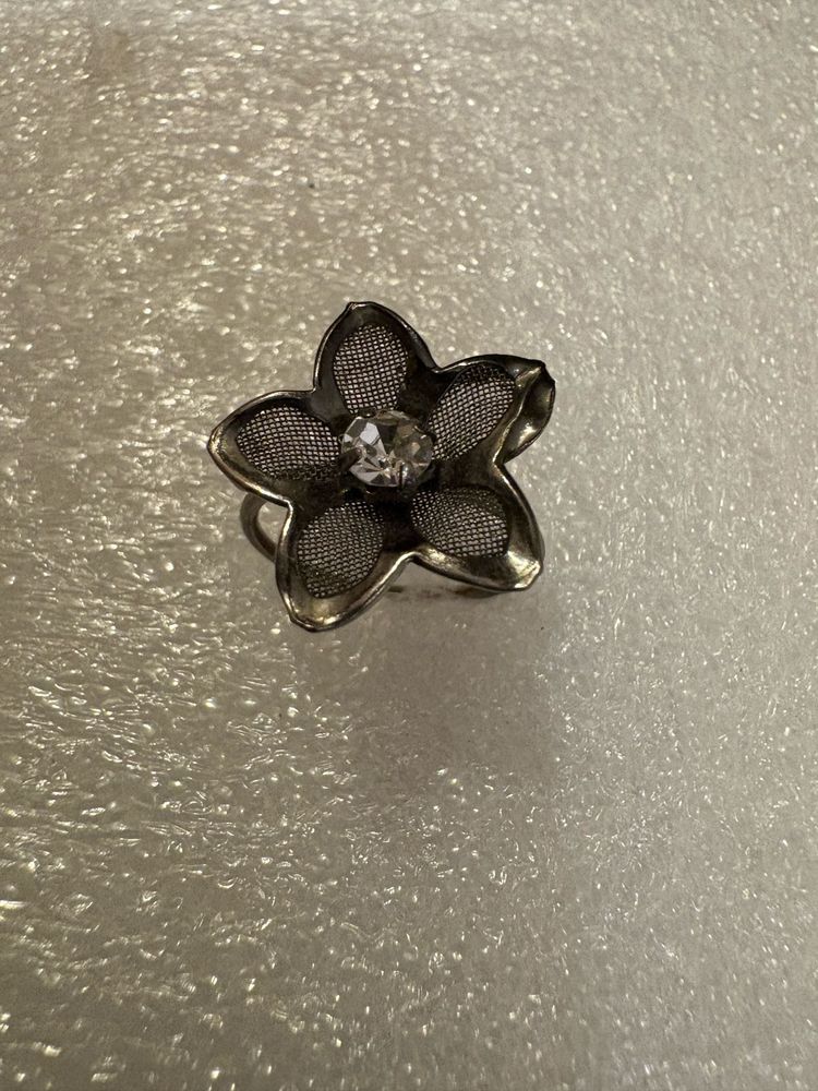 Flower Mesh Ring with Rhinestone
