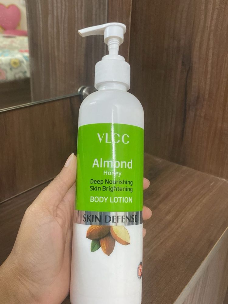 VLCC Almond Body Lotion