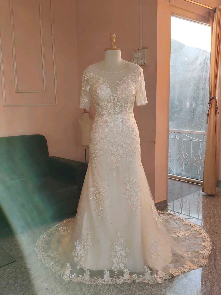 Elegant Champagne Wine Colour Lace Wedding Dress
