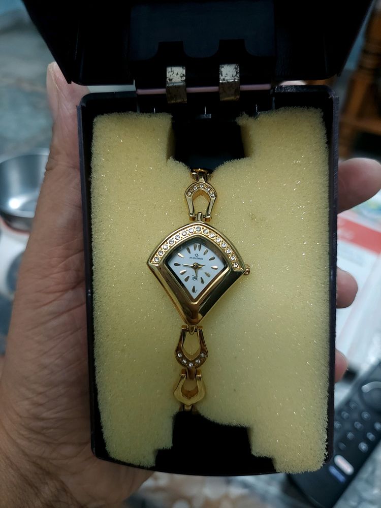 Maxima Watch