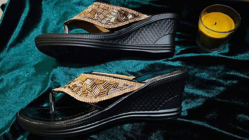 Black Sandels With Work