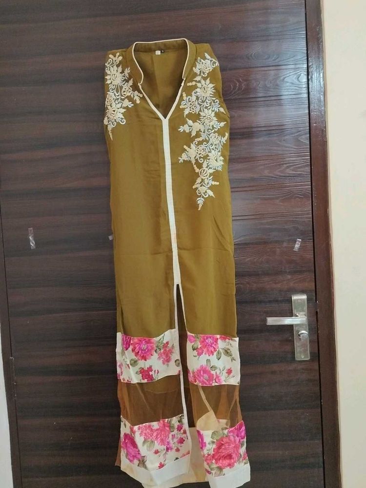 Floral Embroidered Kurti
