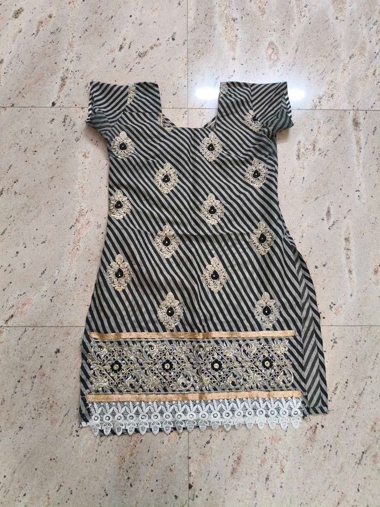 Striped Embroidered Tunic Top