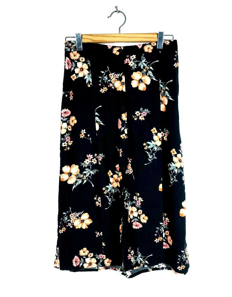 H&amp;M Black Floral Slit Skirt