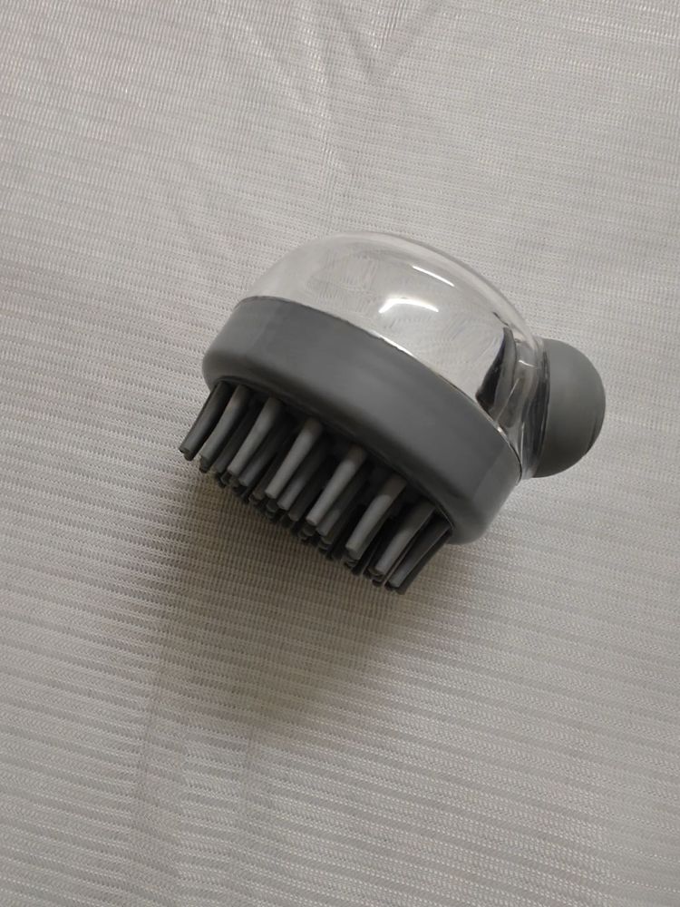 🆕 Scalp Massager/ Shampoo Brush