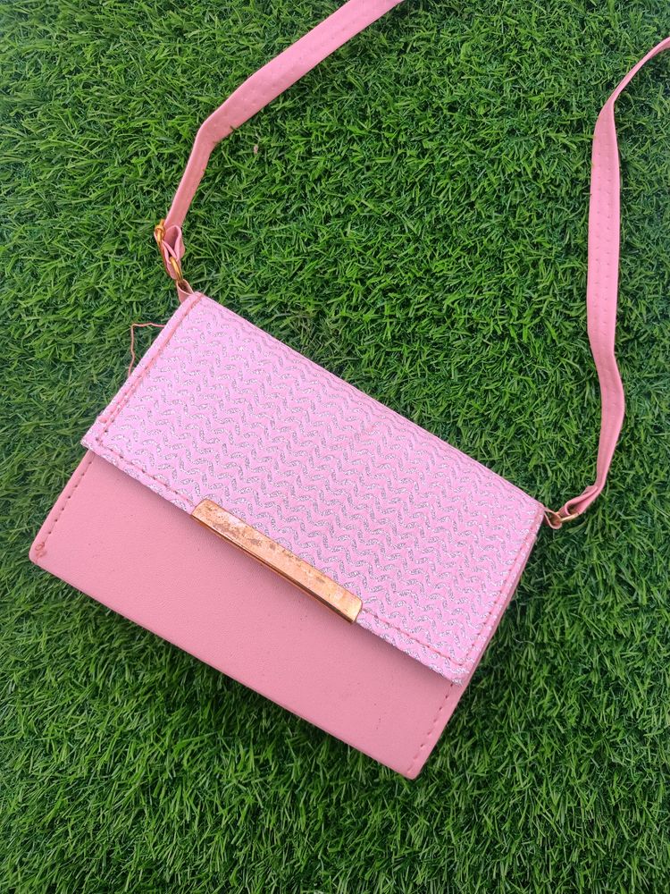A Very Beautiful And Affordable Handbag