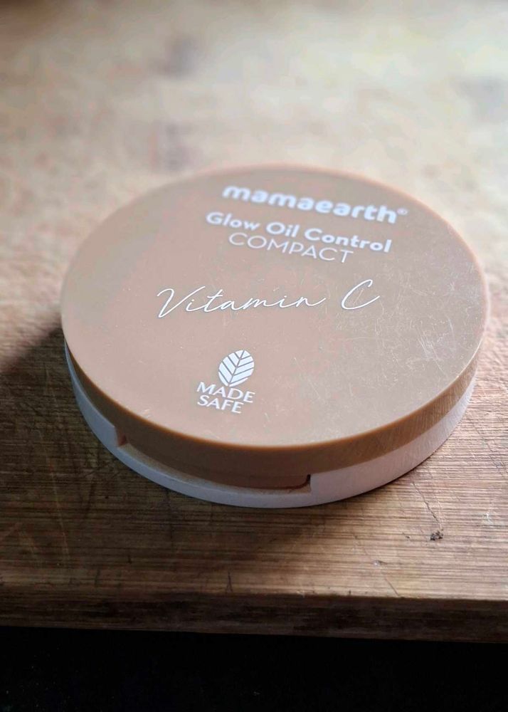 Mamaearth Vitamin C Compact