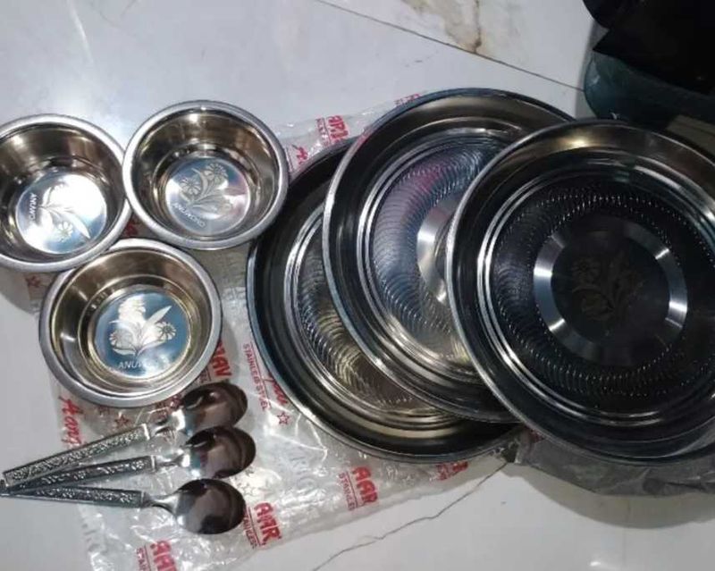 Stainless Steel Dinner Set
