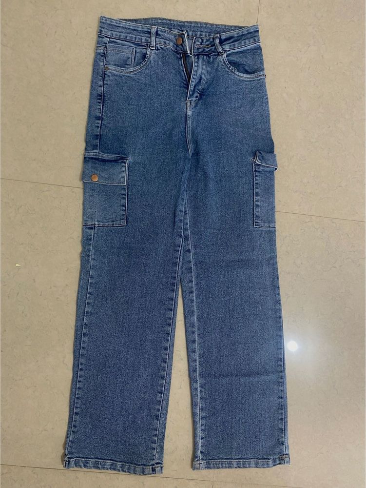 Strechable Cargo Type Denim Jeans