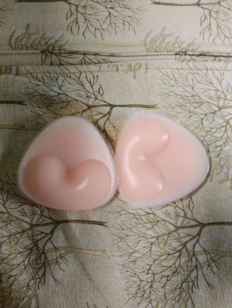 Silicone Nipple Cover Pad + Breast Increaser