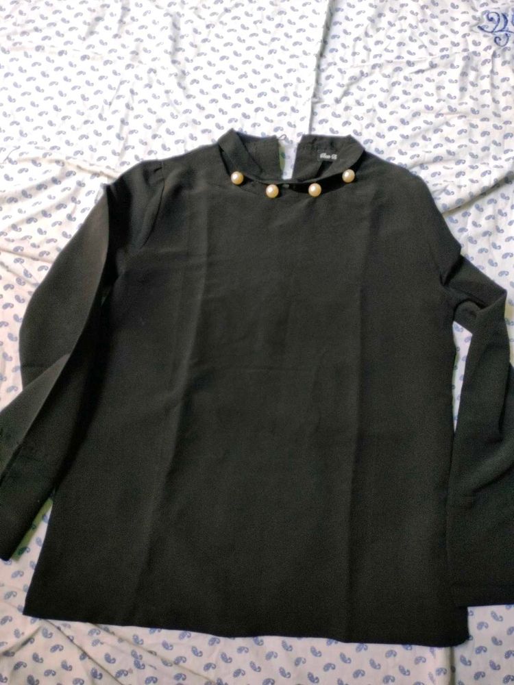 Black Georgette Straight Top With Neck Detailing