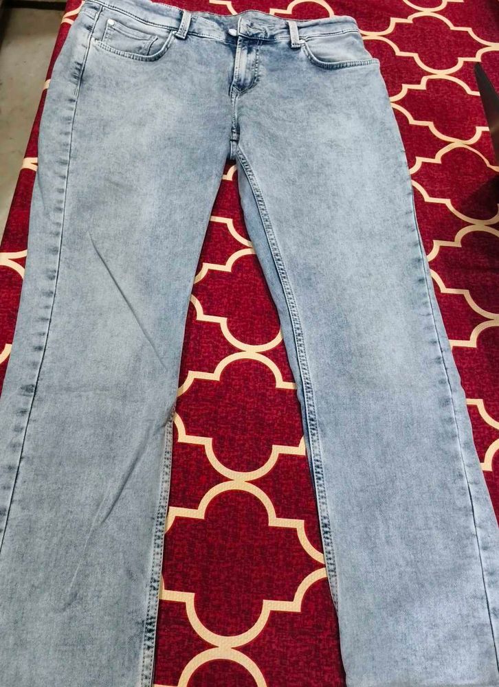 Light Wash Denim Jeans