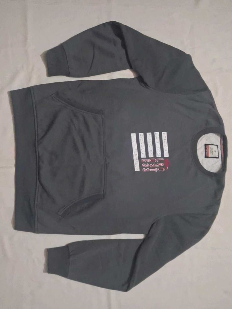 Gray Pocket Sweatshirt
