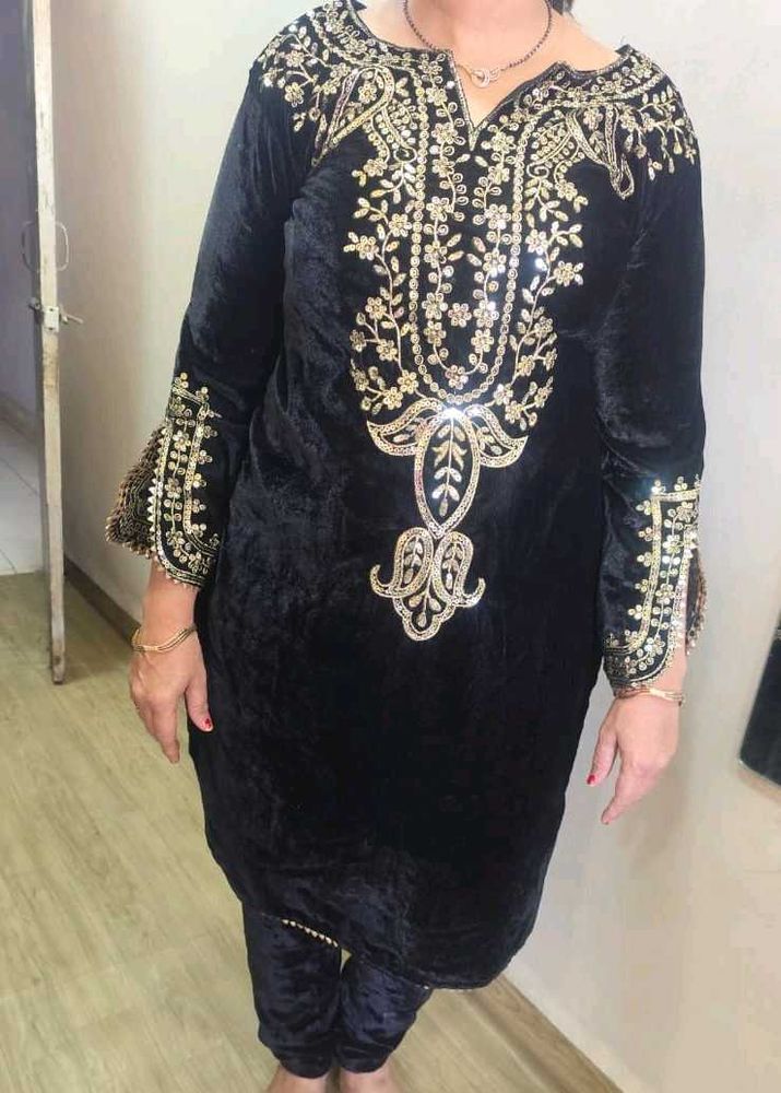 Embroidered Velvet Cord Set - XXL