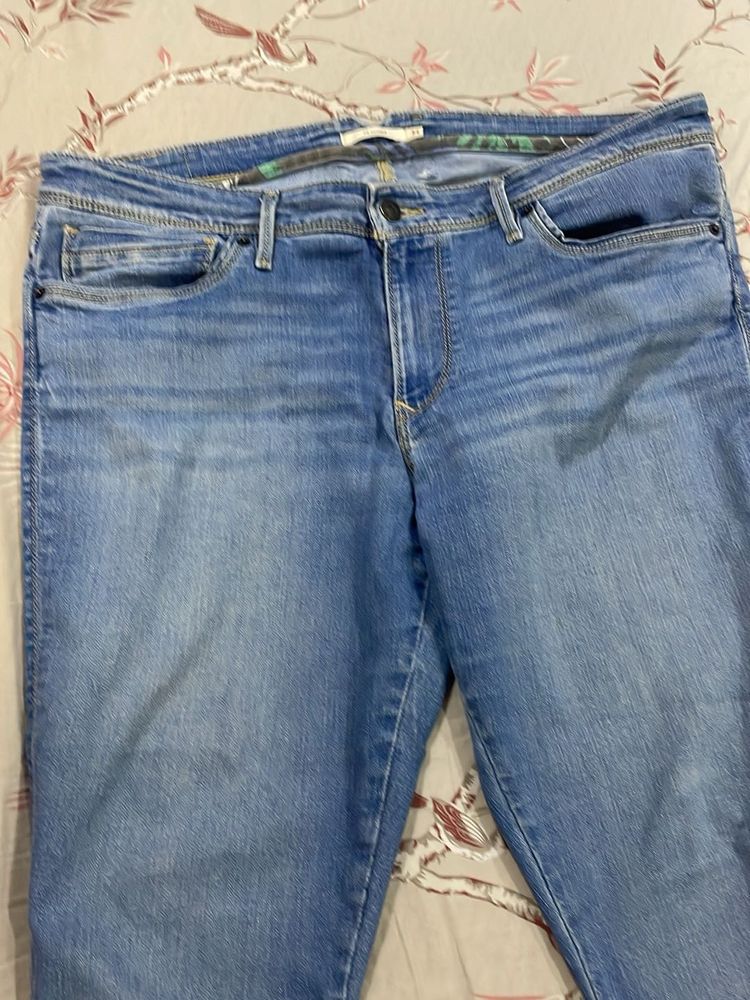 Levi&#39;s Women&#39;s 711 Skinny Jeans