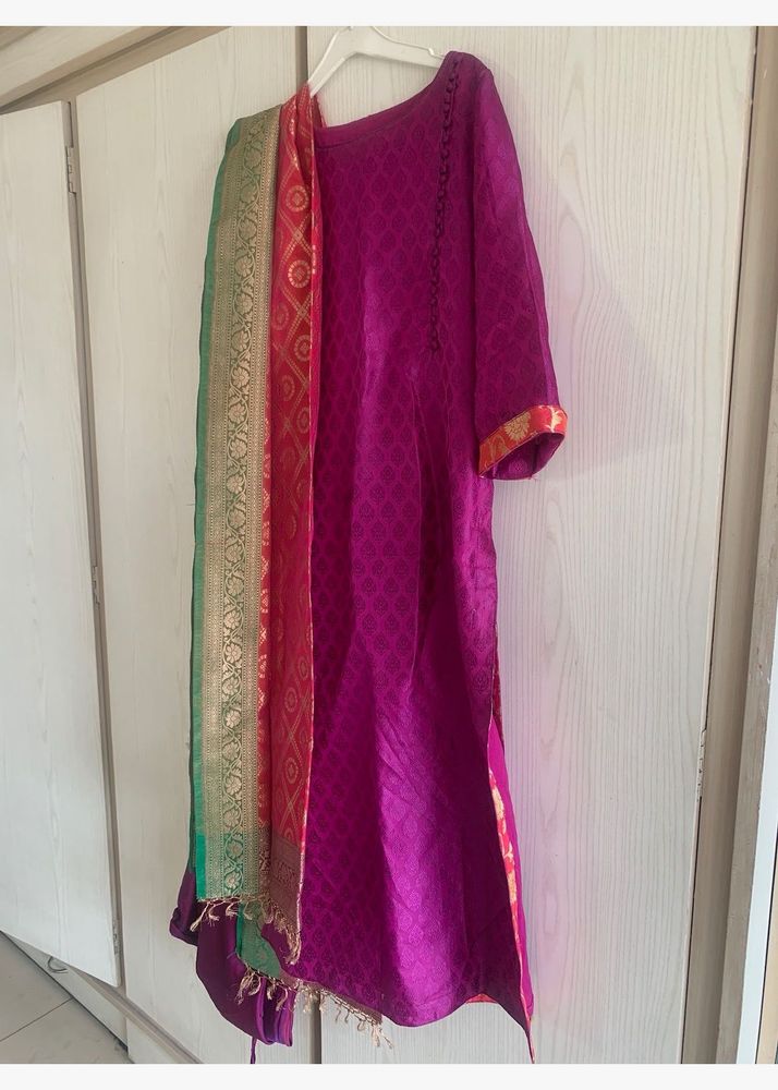 Elegant Magenta Kurta Set