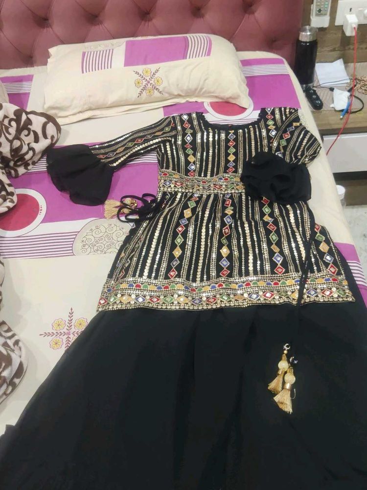Black &amp; Golden Sequence Embroidered Kurti &amp; Shara
